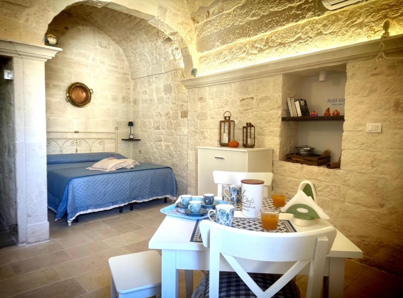 Suite La Petra Ceglie Messapica Bagian luar foto